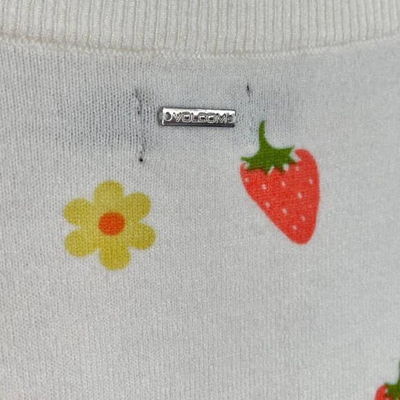 NEW Volcom Strawberry Daisy Short Sleeve Cardigan Size Small - Picture 14 of 14